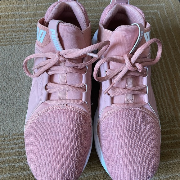 Rose pink PUMA shoes women’s 7.5 - Picture 3 of 5
